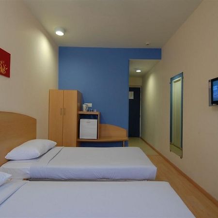 Hotel Manesar Gurgaon Exteriör bild