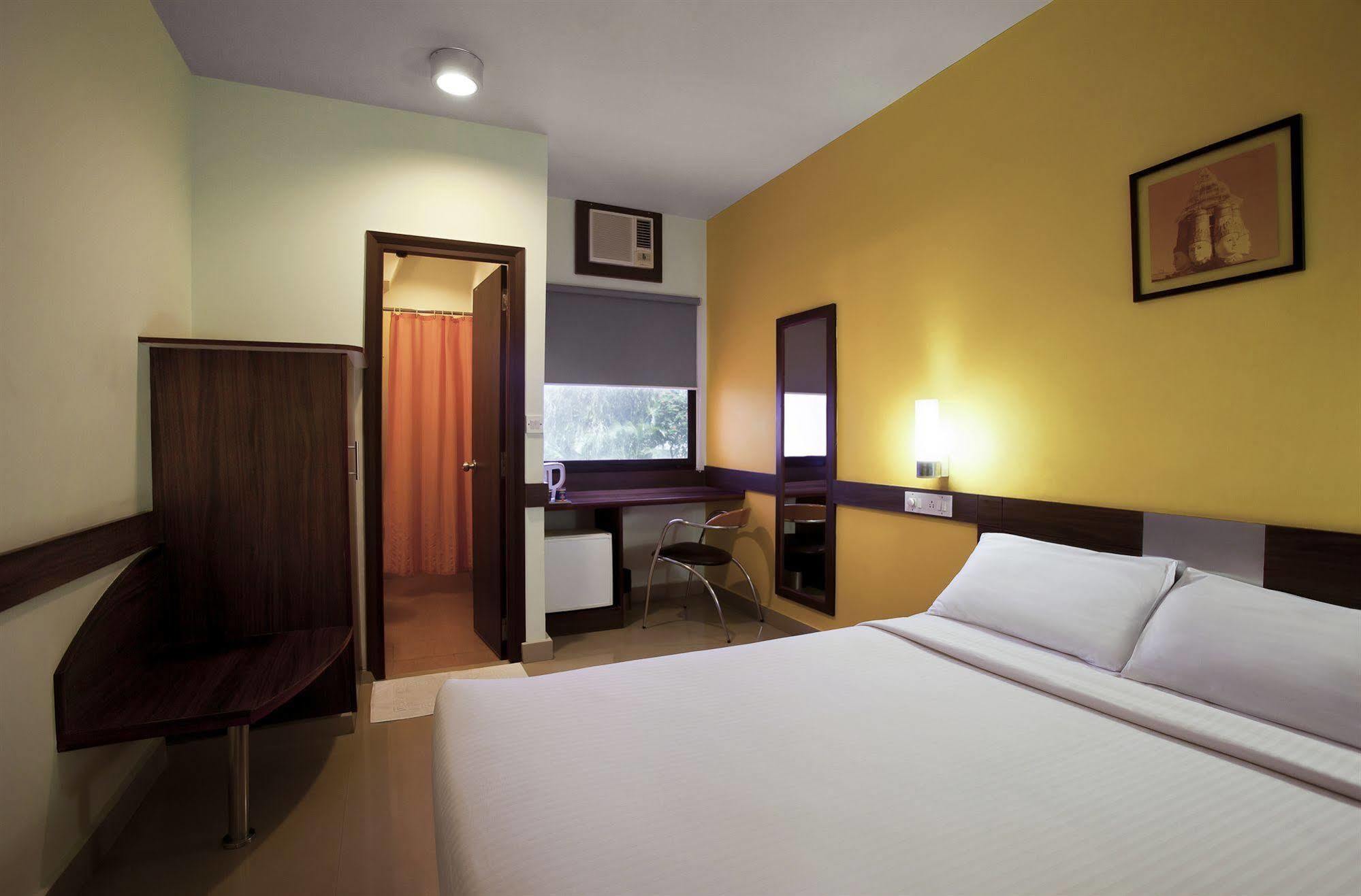 Hotel Manesar Gurgaon Exteriör bild