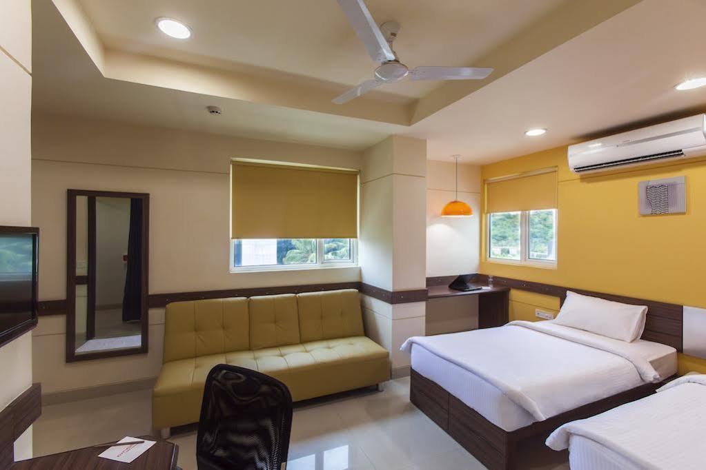 Hotel Manesar Gurgaon Exteriör bild